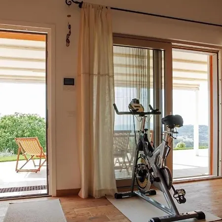 Parruccia With A Pool And A Panoramic View 别墅 托伦蒂诺