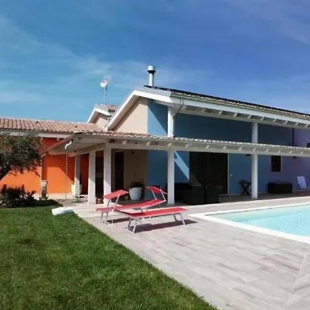 Villa Parruccia With A Pool And A Panoramic View